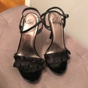 Black Heels 7.5
